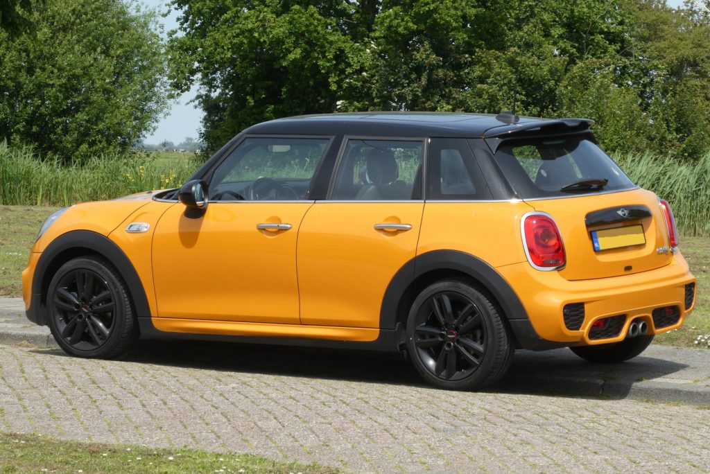 Keep Your Mini Cooper Working Efficiently with These 5 Maintenance Tips